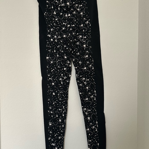 Victoria’s Secret legging - Picture 2 of 3